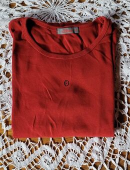 Figurbetonendes S-Oliver -Damen T-Shirt in Rot - Uchte