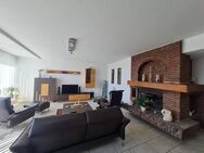 Hochwertige Penthousewohnung (ca. 127m²) mit sehr großer Dachterrasse (ca. 103 m²) und Schlüsselaufzug: 10 Gehminuten bis zum Unterbacher See - Düsseldorf