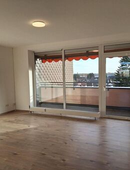 Erstbezug nach Renovierung - 3-Zimmer-Wohnung mit zwei Balkonen in Erlangen - Erlangen