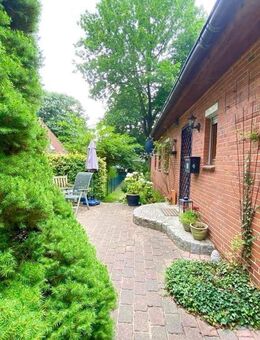EINFAMILIENHAUS MIT POTENZIAL ZUM WACHSEN - ZENTRAL IN BARGTEHEIDE - Bargteheide