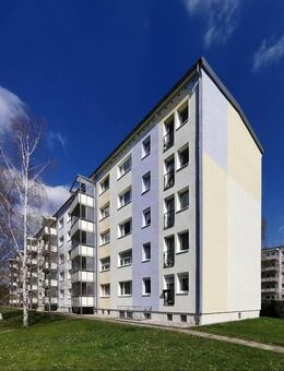 // provisionsfrei * 2-Raum Wohnung mit ebenerdiger Dusche * gut vermietet // - Neukieritzsch