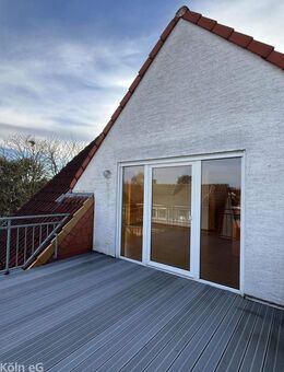 Lichtdurchflutete Dachgeschosswohnung im Herzen von Köln-Longerich - Köln
