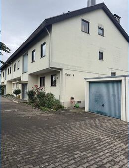 4 Zimmer Wohnung mit Haus-Charakter und Garage in ruhiger Lage von Worblingen - Rielasingen-Worblingen