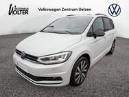 VW Touran, 1.5 TSI Highline, Jahr 2022 - Uelzen