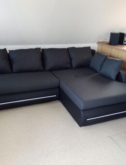 LIchterfelde: Funktionsecke und 3er Polstersofa zu verkaufen - Berlin