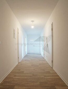 NEU renovierte 4-Raum-Wohnung mit Einzugsbonus - 3 Monate Kaltmietfrei!!! - Zwickau