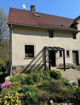 Liebevoll saniertes/modernisiertes Einfamilien-Reihenendhaus in idyllischer Lage - Waldheim