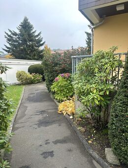 Naturnahe 2 Zimmer-Wohnung mit Balkon und PKW-Stellpatz. - Glashütten (Hessen)