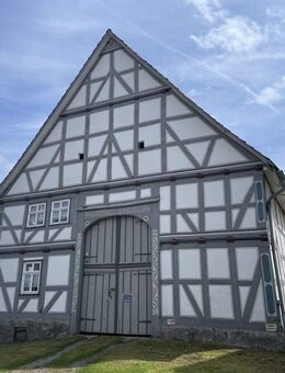 Saniertes Fachwerkhaus im historischen Ortskern von Liebenau-Niedermeiser - Liebenau (Hessen)