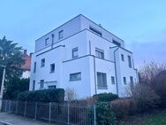 Exklusives Dachgeschosswohnung mit Terrasse und Gartenblick in Halle-Kröllwitz! - Halle (Saale)