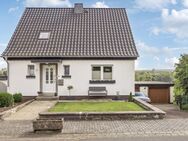 Umfassend modernisiertes Ein-/Zweifamilienhaus mit großzügigem Grundstück in 57583 Mörlen - Mörlen