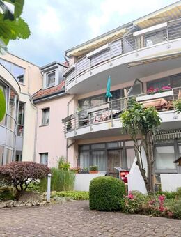 Zentrale 2. Zimmer Wohnung mit Fahrstuhl und Balkon in der Innenstadt von 37441 Bad Sachsa - Bad Sachsa