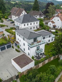 Übernahme zinsgünstiges Darlehen! Neuwertiges Mehrfamilienhaus mit 5 Wohneinheiten! - Mitterfels