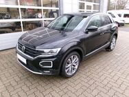 VW T-Roc, Sport Sport, Jahr 2022 - Oyten