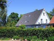 Wohnung und 400 m² Grundstück / Garten - Kühlungsborn