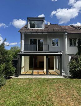 Modernisiertes Reiheneckhaus mit Wintergarten - Planegg