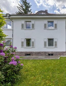 Traumhaftes Villenanwesen mit atemberaubenden Panoramablick, in einer der besten Wohnlagen - Baden-Baden