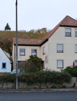 Einfamilienhaus in malerischen Winzerort mit ELW - Volkach