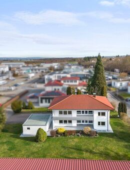 Besondere Gelegenheit! Großzügiges Einfamilienhaus im Villenstil mit weitläufigem Grundstück - Laupheim