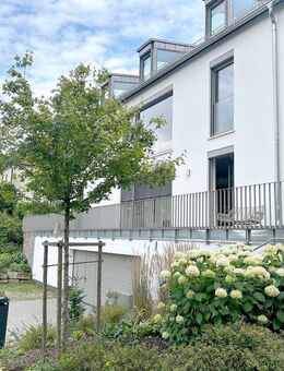 ***Ein Zuhause zum Wohlfühlen***excl. 3 ZW mit Blk., Terrasse & kl. Garten, TG-Stpl. in Wü-Zellerau - Würzburg