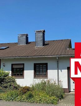 Doppelhaushälfte mit zwei Garagen in Bad Berleburg! - Bad Berleburg