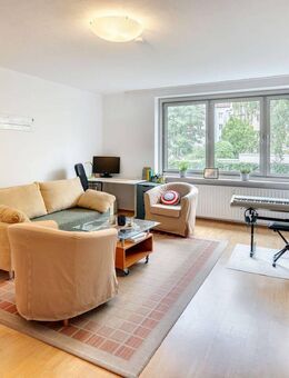 Maxvorstadt: Theresienstraße - 1,5-Zimmer Wohnung im Rückgebäude in Toplage - München