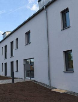 NEUBEZUG: 4-Zimmerwohnung mit großem Balkon - Einziehen, wohlfühlen und leben in der schicken Wohnung - Veitshöchheim