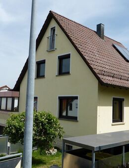 Für Gartenliebhaber: Freistehendes Einfamilienhaus in Anliegerstraße + schöner Halbhöhenlage in LE - Leinfelden-Echterdingen