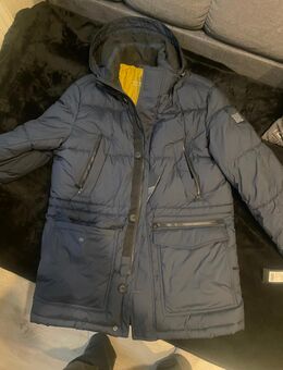 Nagelneue Bugatti Winterjacke 🌂(M/L) - Köln