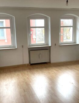 5,5 Zimmer-Wohnung in ZR, Kachelofen, Zentrumslage, Gemeinschaftsgarten - Zeulenroda-Triebes