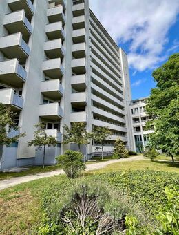 Bezugsfreie 1-Zimmer-Wohnung mit Aufzug und Balkon in fußläufiger Entfernung zum Ku´Damm - Berlin