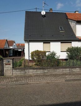 Sofort einziehen! Gepflegte, unterkellerte DHH in Neureut/Kirchfeld in ruhiger Lage, mit großem pflegeleichten Garten in Wald- u. Seenähe - Karlsruhe