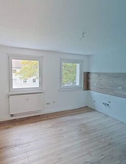 Helle 2-Zimmer-Wohnung mit Tageslichtbad & großer Küche - Bayreuth