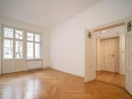 Viel Altbaucharme: 4-Zimmer-Wohnung mit Loggia, Balkon, Parkett, Stuck & Flügeltüren - Berlin