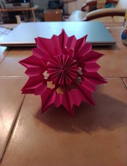 Roter Weinachtsstern aus Ton Papier 15cm - Augsburg