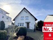 Freistehendes Einfamilienhaus mit übergroßen Grundstück - Leverkusen