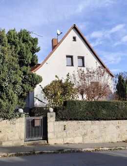 Kleines freistehendes EFH auf großem Grundstück - Weimar