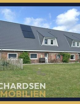 Modernisiertes Einfamilienhaus mit Einliegerwohnung in ruhiger Ortsrandlage in 25923 Uphusum - Uphusum