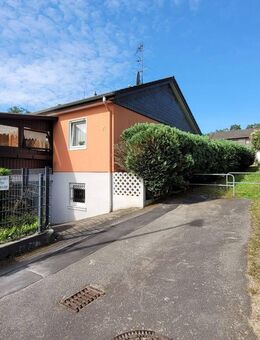 MANNELLA *Viel mehr Platz als man denkt* Bungalow mit Wintergarten, Keller & Garage in Wolsdorf - Siegburg