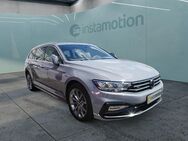 VW Passat Variant, 2.0 TSI Busin R Line Pan, Jahr 2023 - München