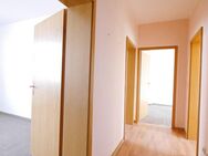 Praktische 3-Raum-Wohnung ~ teilrenoviert ~ Material wird nach Bedarf gestellt - Leuna