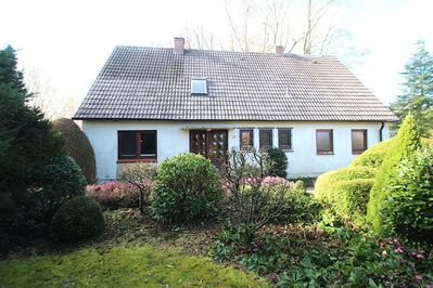 Handwerkerhaus auf einem großen Baugrundstück in zweiter Reihe