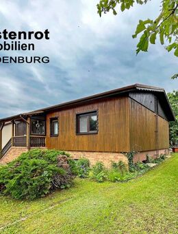 IDYLLE IN DER STADT: HAUS MIT EINBAUKÜCHE + VOLLKELLER + NEBENGEBÄUDE + GROSSEM GRUNDSTÜCK - Feldberger Seenlandschaft