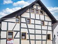 *INDIVIDUALITÄT auf ca. 200 m² Vierkant-Fachwerkhof mit Studio und herrlichem Garten* - Grafschaft