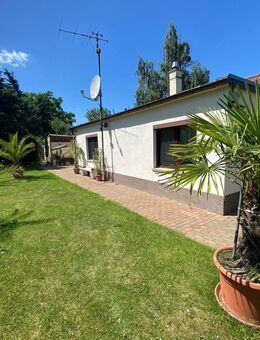 Ihr Rückzugsort im Grünen: Bungalow mit traumhaftem Garten - Machern