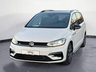 VW Touran, 2.0 l TDI Highline 150PS, Jahr 2022 - Balingen