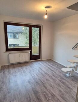 *** NIENDORF! * TOP NEU SAN. 2 ZIMMER WOHNUNG * BALKON * EBK * DUSCHBAD * TG * 15 MIN ZUM FLUGHAFEN * 5 MIN ZUM TIBARG *** - Hamburg