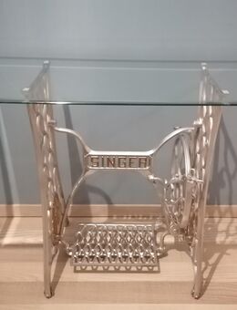 Glastisch mit Untergestell von Singer - Bördeland