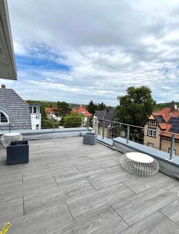 Bezugsfreie 3,5-Zimmer Eigentumswohnung mit Dachterrasse und gemeinschaftlichen Außenpool, Garten und Sauna - Erfurt