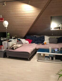 Gemütliche Dachgeschosswohnung mit beeindruckendem Wohnbereich - Schwäbisch Gmünd